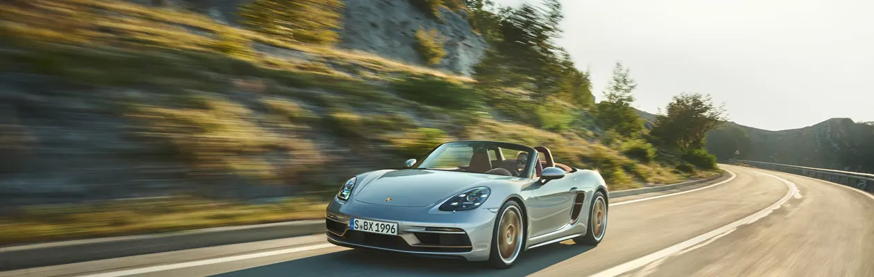 Porsche rende omaggio alla concept car “Boxster” presentata nel 1993