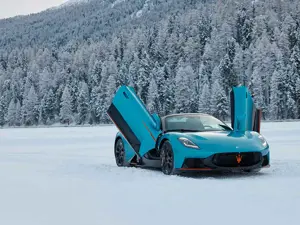 Maserati MCPura Cielo - Frozen Magma