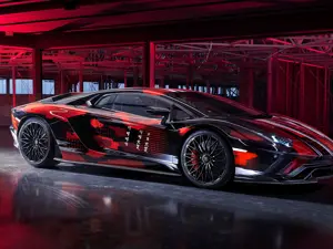 Automobili Lamborghini e Yohji Yamamoto