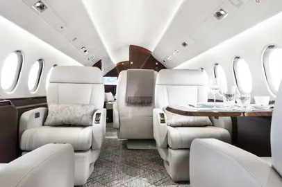 Il nuovo Falcon 900LX entra nella flotta di Luminair