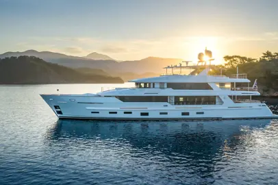 Il 43 metri M/Y Sunrise