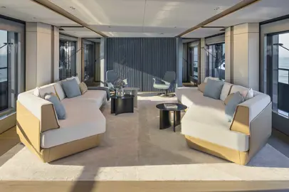 Azimut a Cannes con il nuovo Fly 82 e tre anteprime della Serie Grande