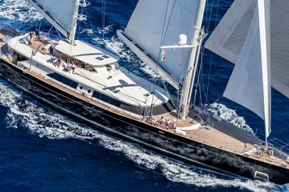 Il refit del 56m Perini Navi SY CAOZ 14