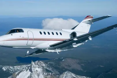 Starlink arriva sui business jet Hawker 700, 800 e 900