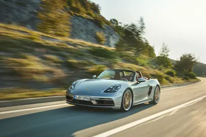 Porsche rende omaggio alla concept car “Boxster” presentata nel 1993