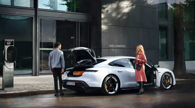 L’espansione della mobilità elettrica passa attraverso Porsche Charging Solutions