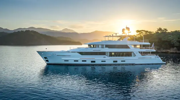 Il 43 metri M/Y Sunrise