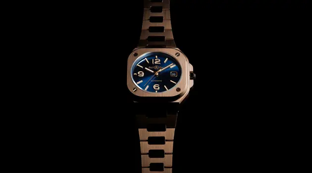 Bell & Ross: l'ultimo nato della collezione, il BR 05, si veste di oro