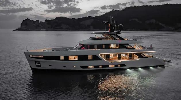 M/Y Legend, unità di Motopanfilo 37M di Benetti