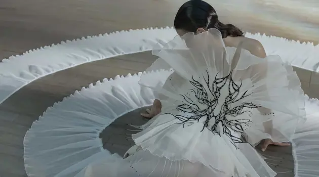 Iris van Herpen - Transmotion - Paris Haute Couture Week 2020