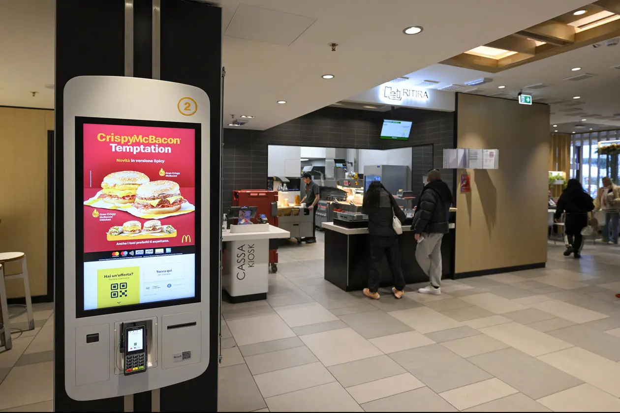 Servizio di delivery McDonald’s di Roma Ciampino. Copyright © Aeroporti di Roma