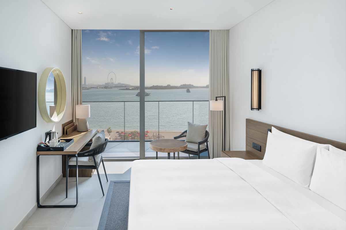 Radisson Beach Resort, Palm Jumeirah _ Dubai Premium Corner- King Bed Room Sea View