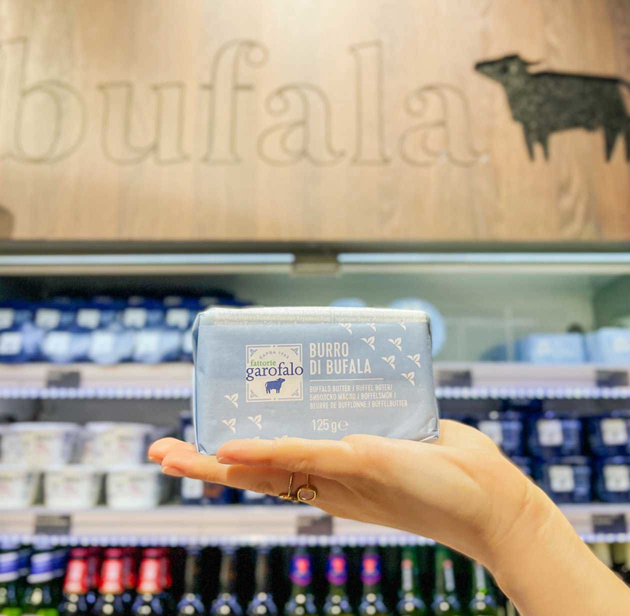 Store "Bufala" all'aeroporto di Milano Bergamo. © Fattorie Garofalo.