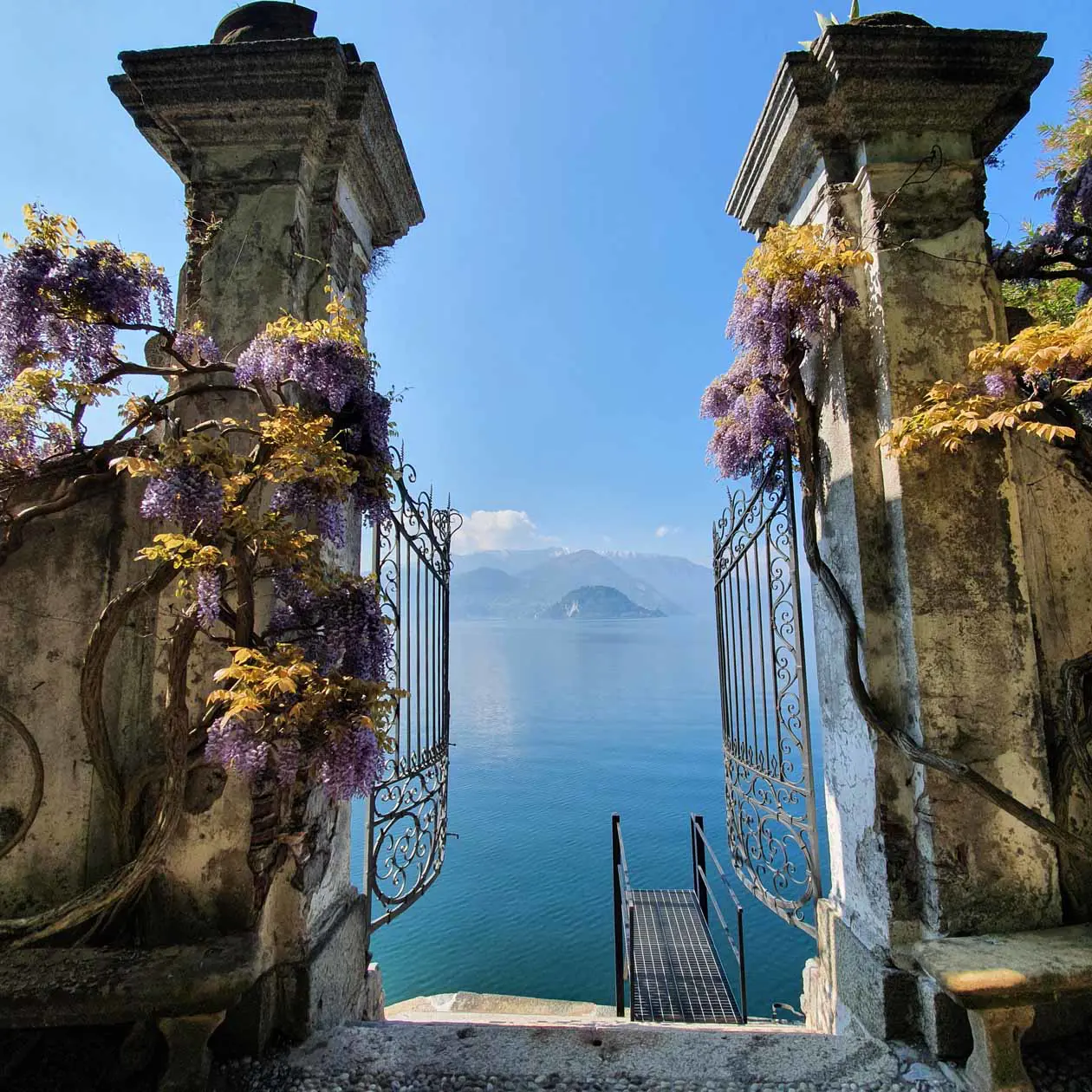 R Collection Hotels, Villa Cipressi, cancello. Copyright © R Collection Hotels, Villa Cipressi Varenna