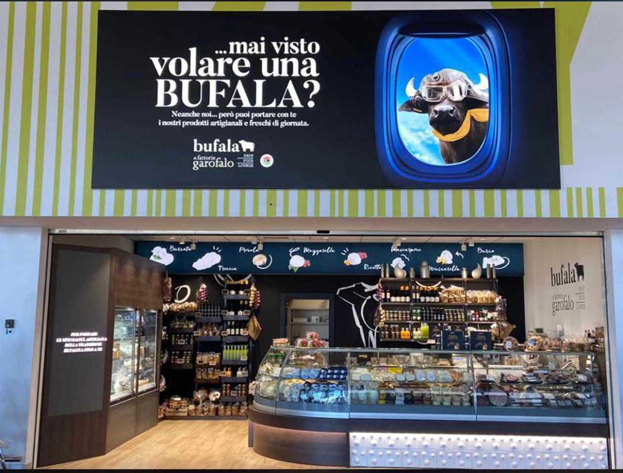 Store "Bufala" all'aeroporto di Milano Bergamo. © Fattorie Garofalo.