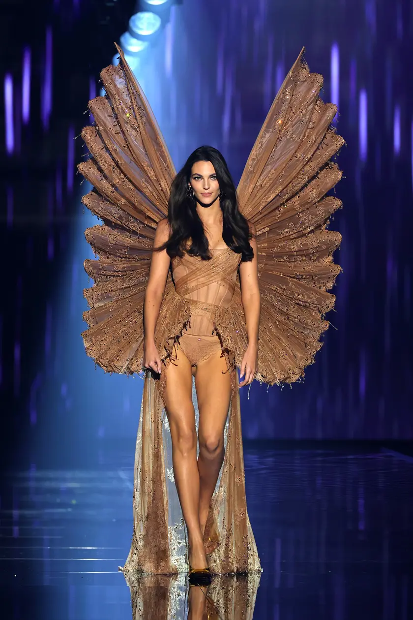  Victoria’s Secret Fashion Show 2026 – Vittoria Ceretti, “Cambiamenti d’Autunno”                                                  Foto ad esclusivo uso editoriale: Copyright ©&nbsp;Victoria's Secret 