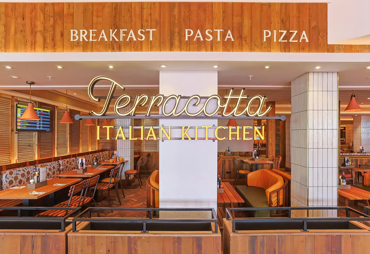 Terracotta all'aeroporto East Midlands. Foto: Copyright © Ufficio stampa&nbsp;Avolta