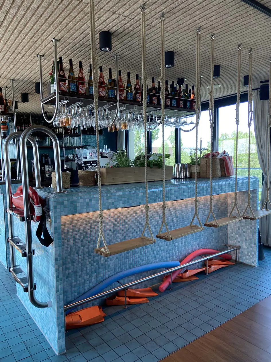 Rooftop bar FreiSchwimmer Foto: © sisterscom.com / Avion Tourism Magazine