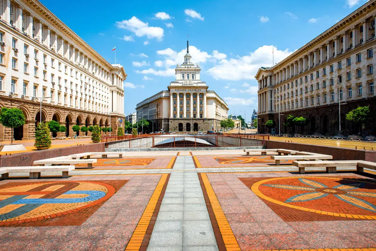 La piazza del Parlamento di Sofia Foto: Copyright © Sisterscom.com / Shutterstock 