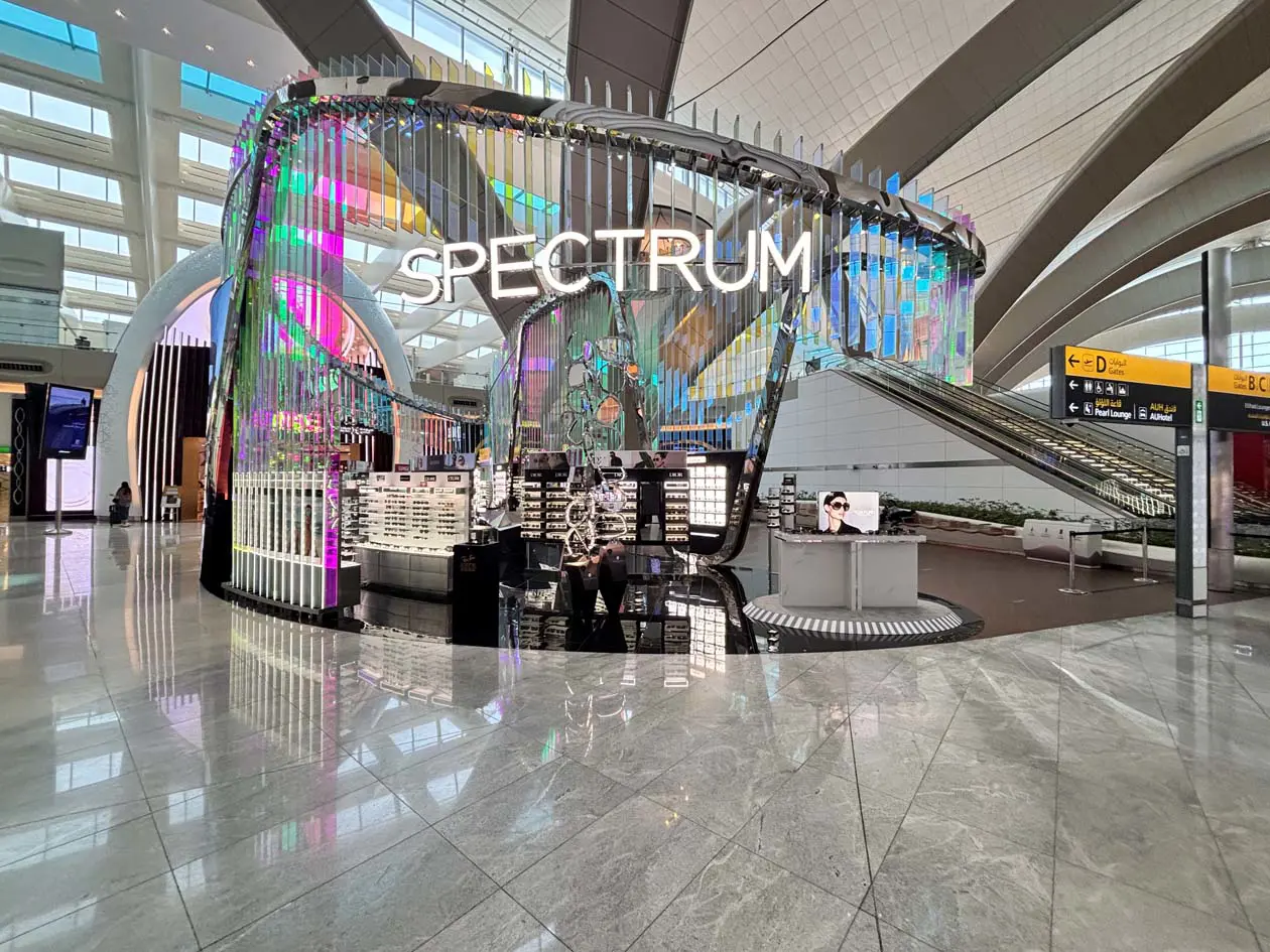 Tom Ford eyewear all'Abu Dhabi Duty Free, Terminal A, Zayed International Airport (AUH) foto: Copyright © Ufficio Stampa Ari