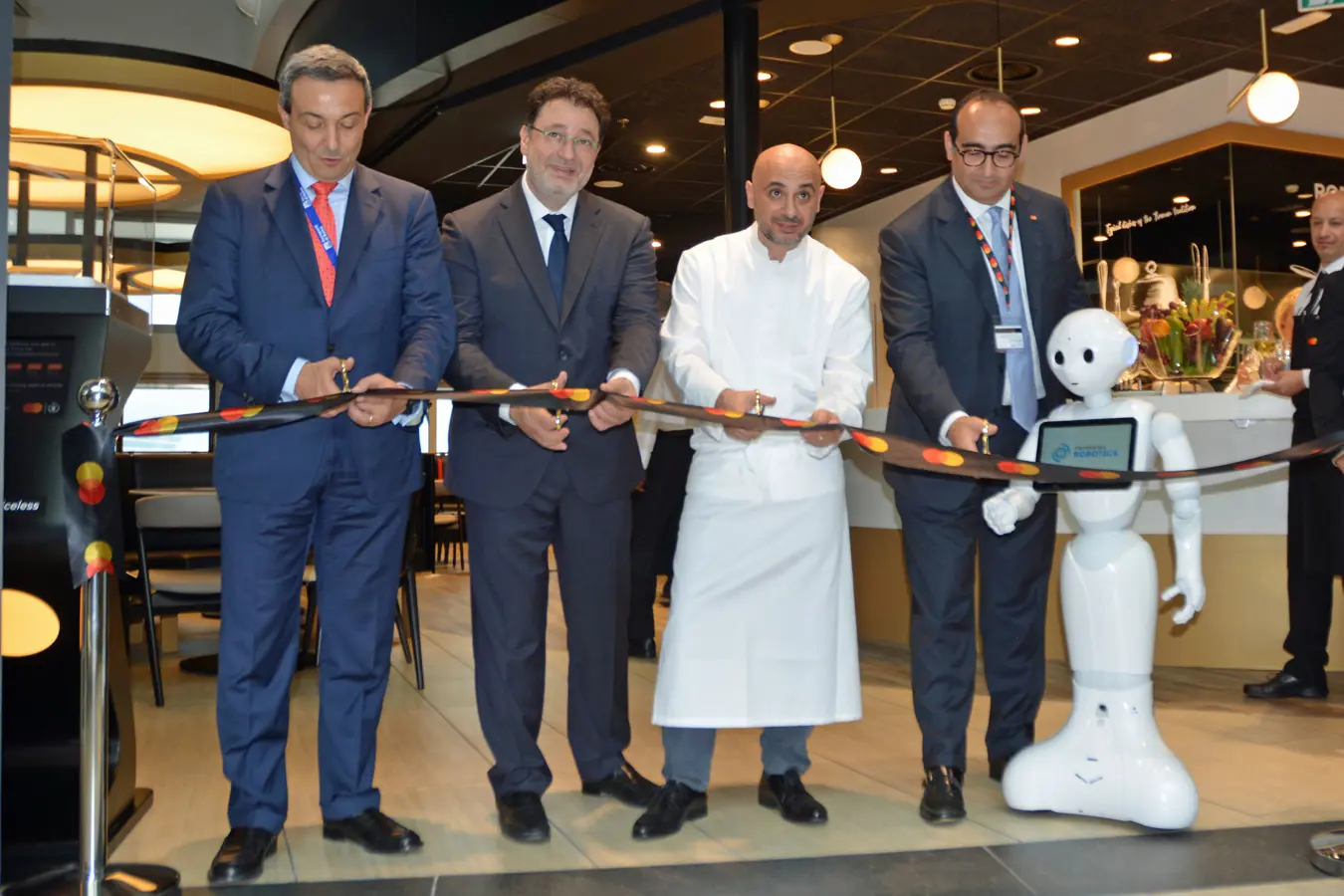 Momenti dell'inugurazione del Bistro by Mastercard all’aeroporto di Roma Fiumicino