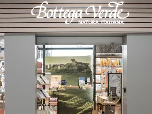 Shopping in aeroporto: Bottega Verde