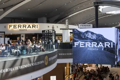 Un nuovo Ferrari Spazio Bollicine all'Aeroporto di Roma Fiumicino