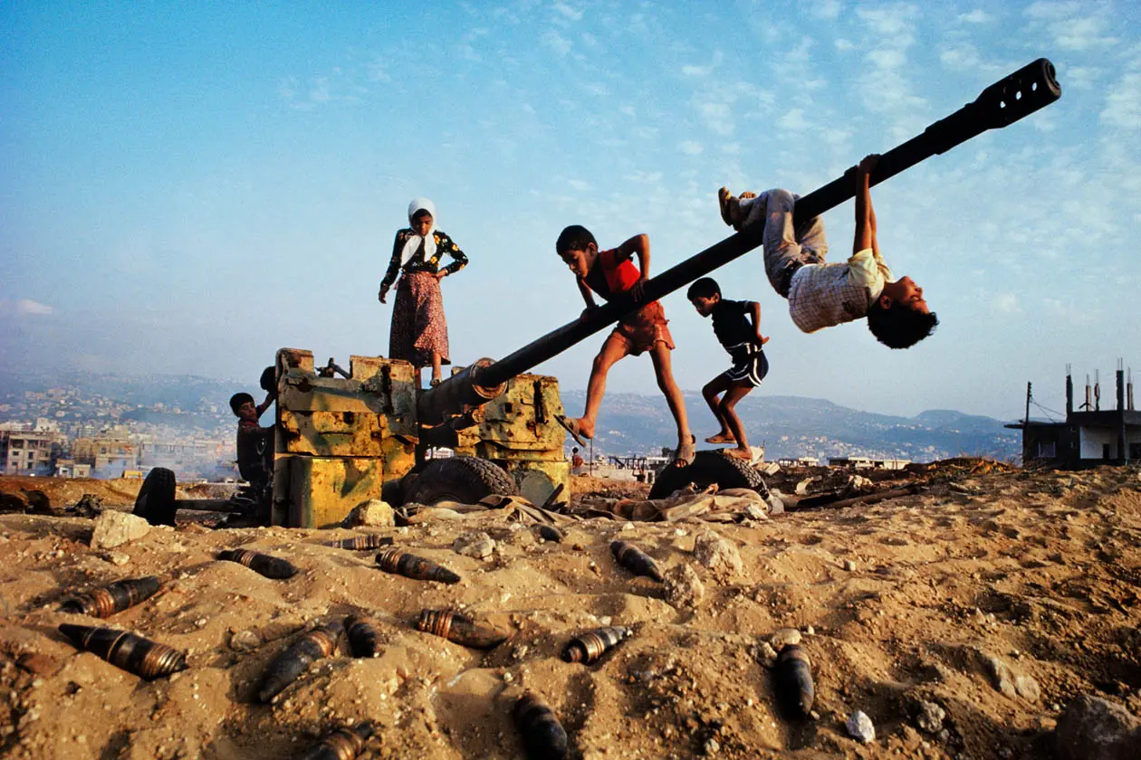 Beirut, Libano, 1982. Foto Copyright © Steve McCurry 