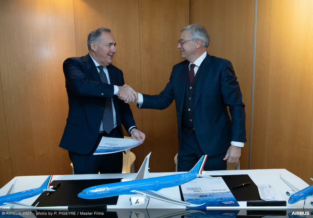 Alfredo Altavilla, Presidente Esecutivo di ITA Airways, e Christian Scherer, Chief Commercial Officer di Airbus e Head of Airbus International
