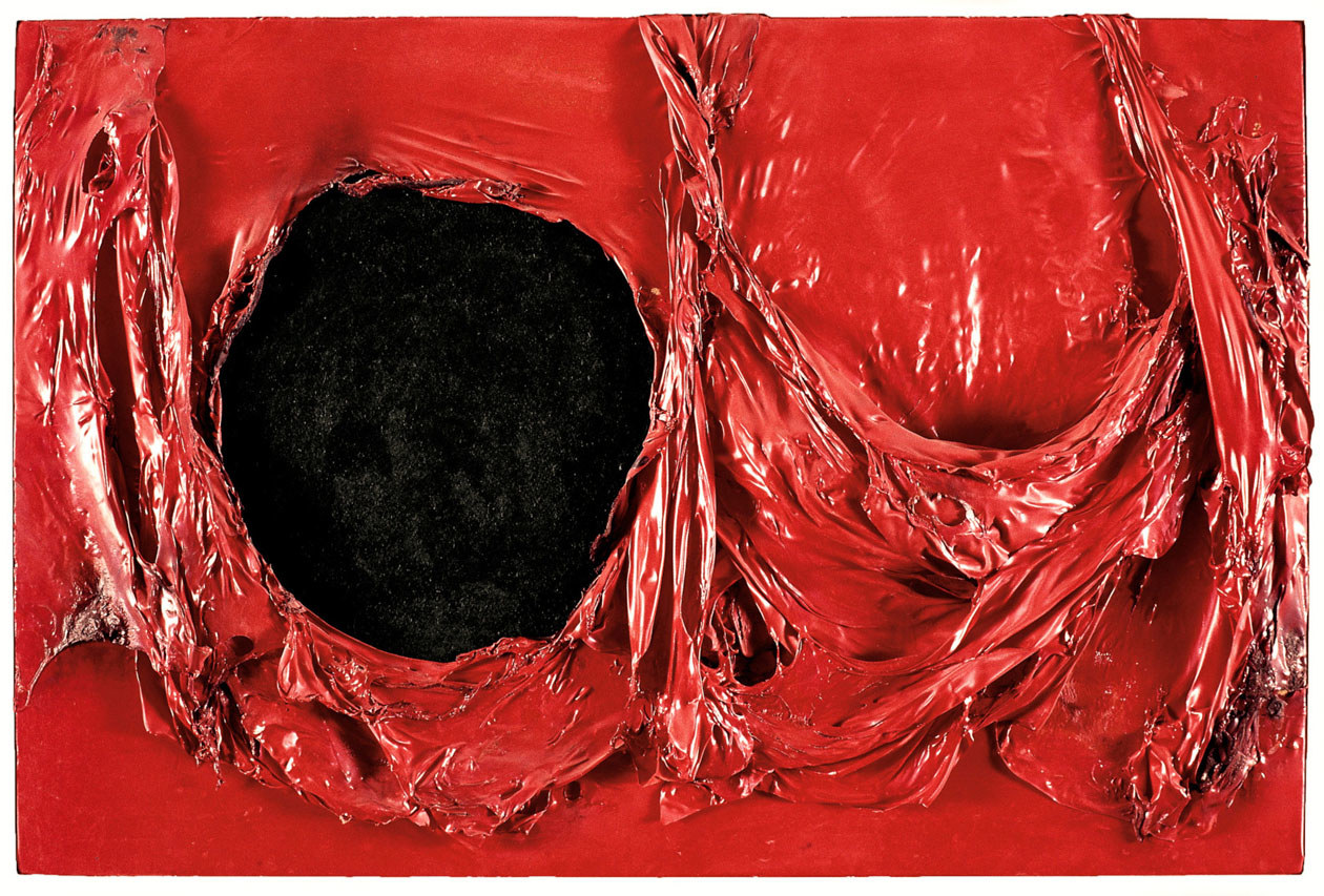Alberto Burri, Rosso Plastica, 1962, - Fondazione Palazzo Albizzini Collezione Burri, Città di Castello. - Foto Copyright © Ufficio Stampa Fondazione Perugia