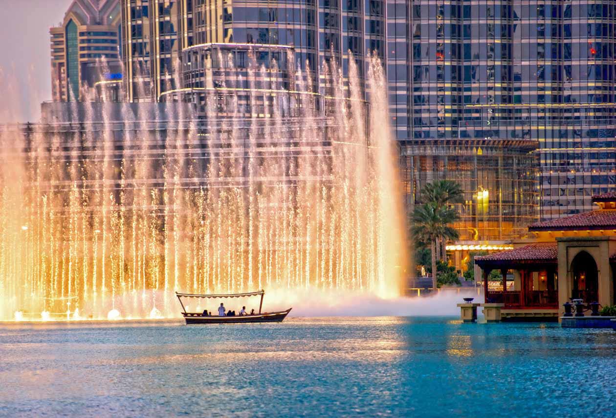 La Fontana di Dubai. Photo courtesy Ufficio Stampa Emirates / Copyright © Emirates Airlines / The Emirates Group
