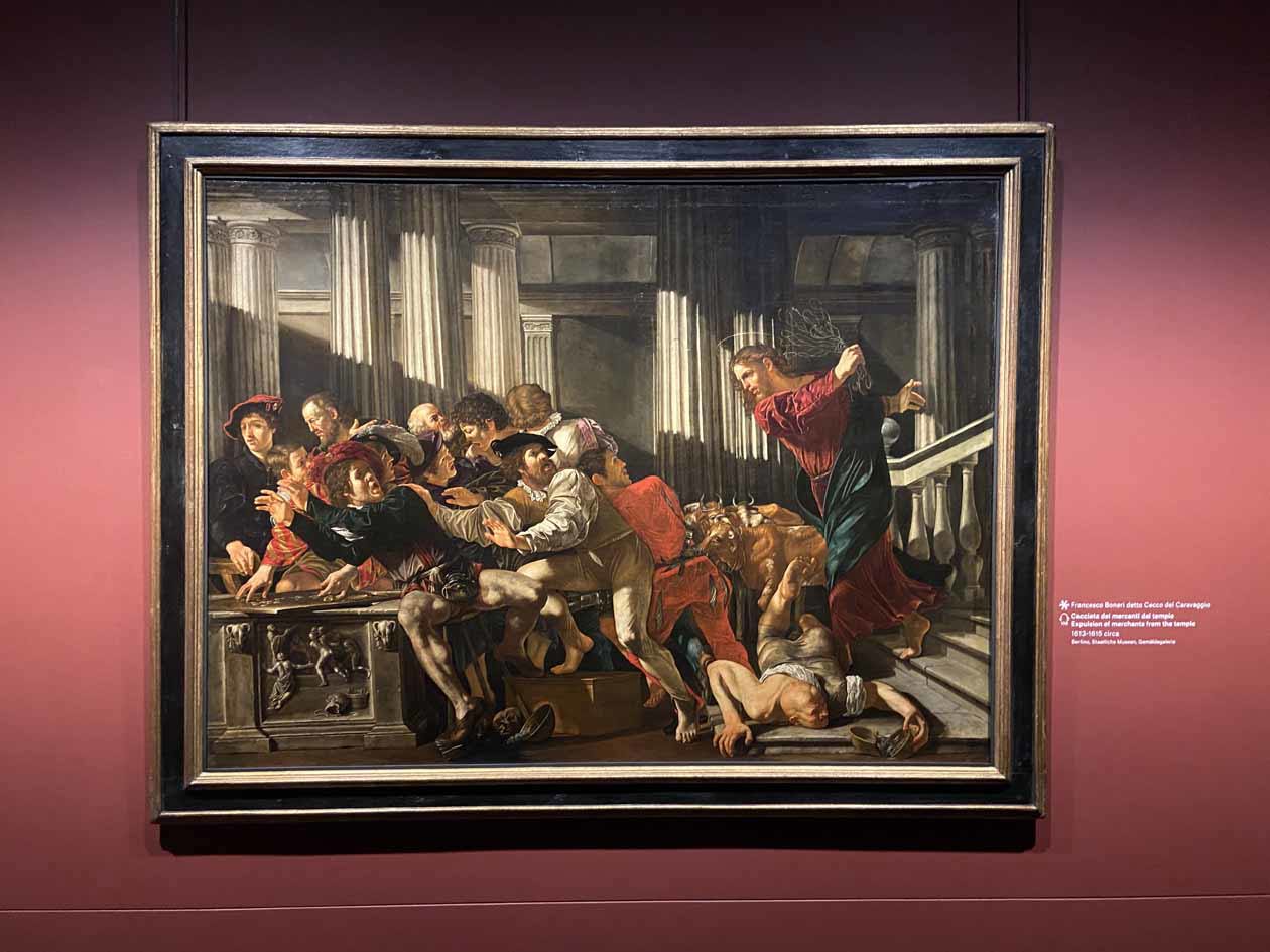 Francesco Boneri detto Cecco del Caravaggio, Cacciata dei mercanti dal tempio (1613-1615 circa), proveniente da Gemäldegalerie di Berlino. Foto: Copyright © Avion Tourism Magazine.