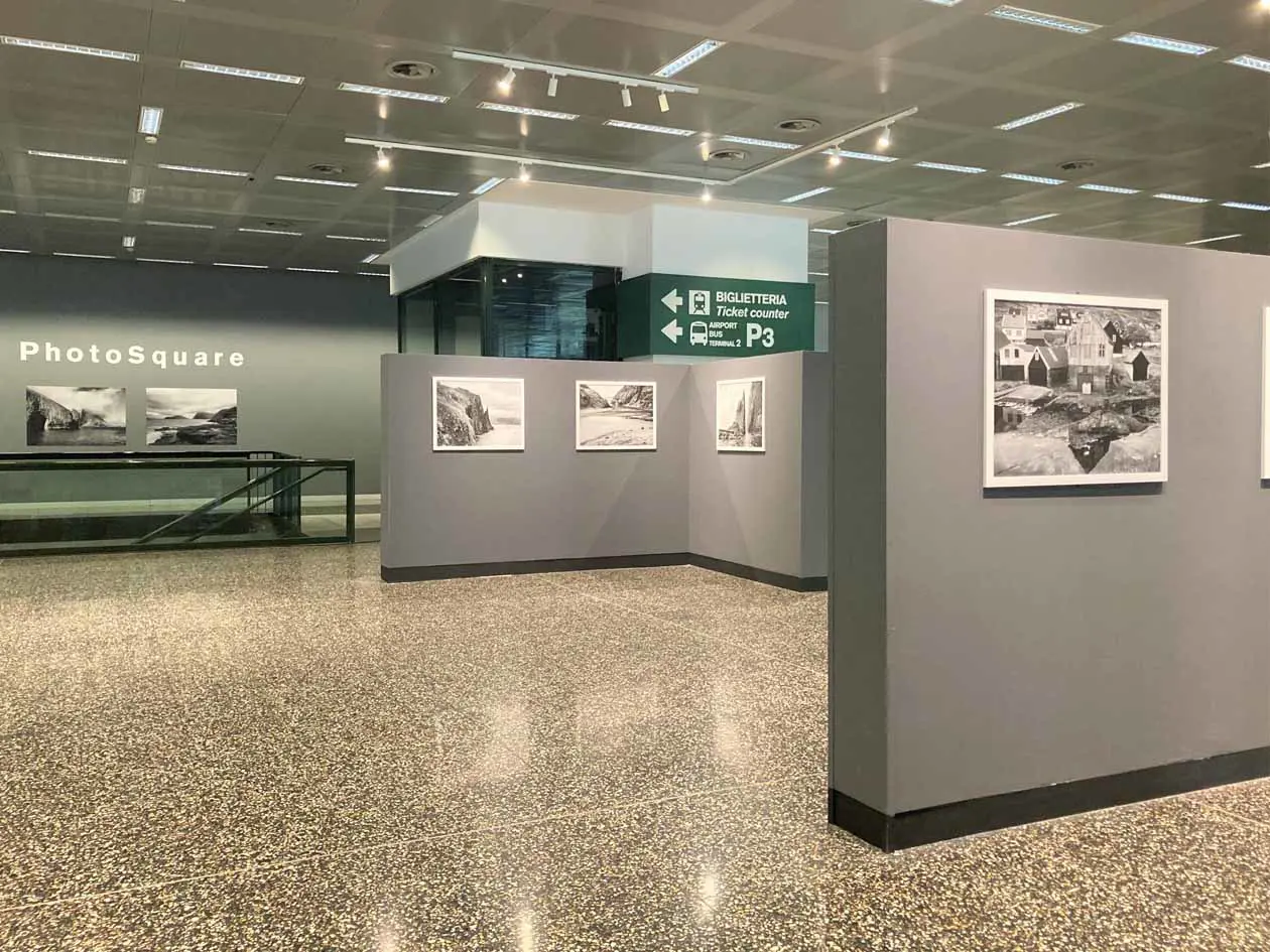 Malpensa: mostra fotografica Fær Øer - L’incanto della Luce secondo Mario Vidor. Copyright © SEA Aeroporti di Milano.