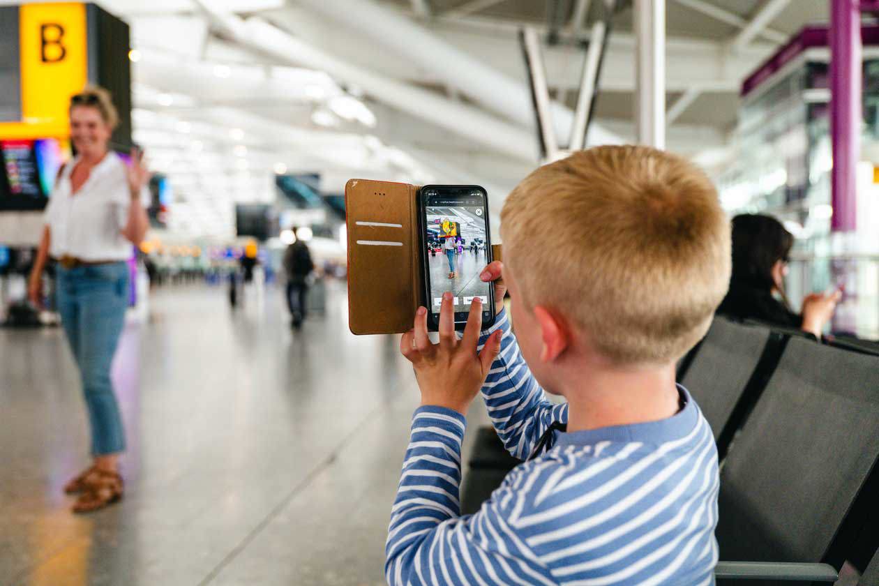 All'aeroporto di Londra Heathrow gioco per cellulare e tablet Mr. Men Little Miss. Copyright © Heathrow Airport Limited.