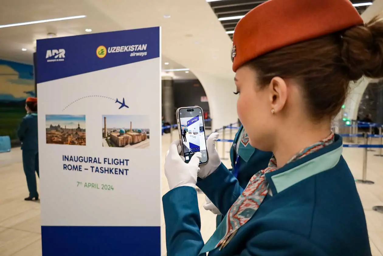 Inaugurazione Uzbekistan Airways aeroporto Leonardo da Vinci. Copyright © Ufficio Stampa ADR e Uzbekistan Airways