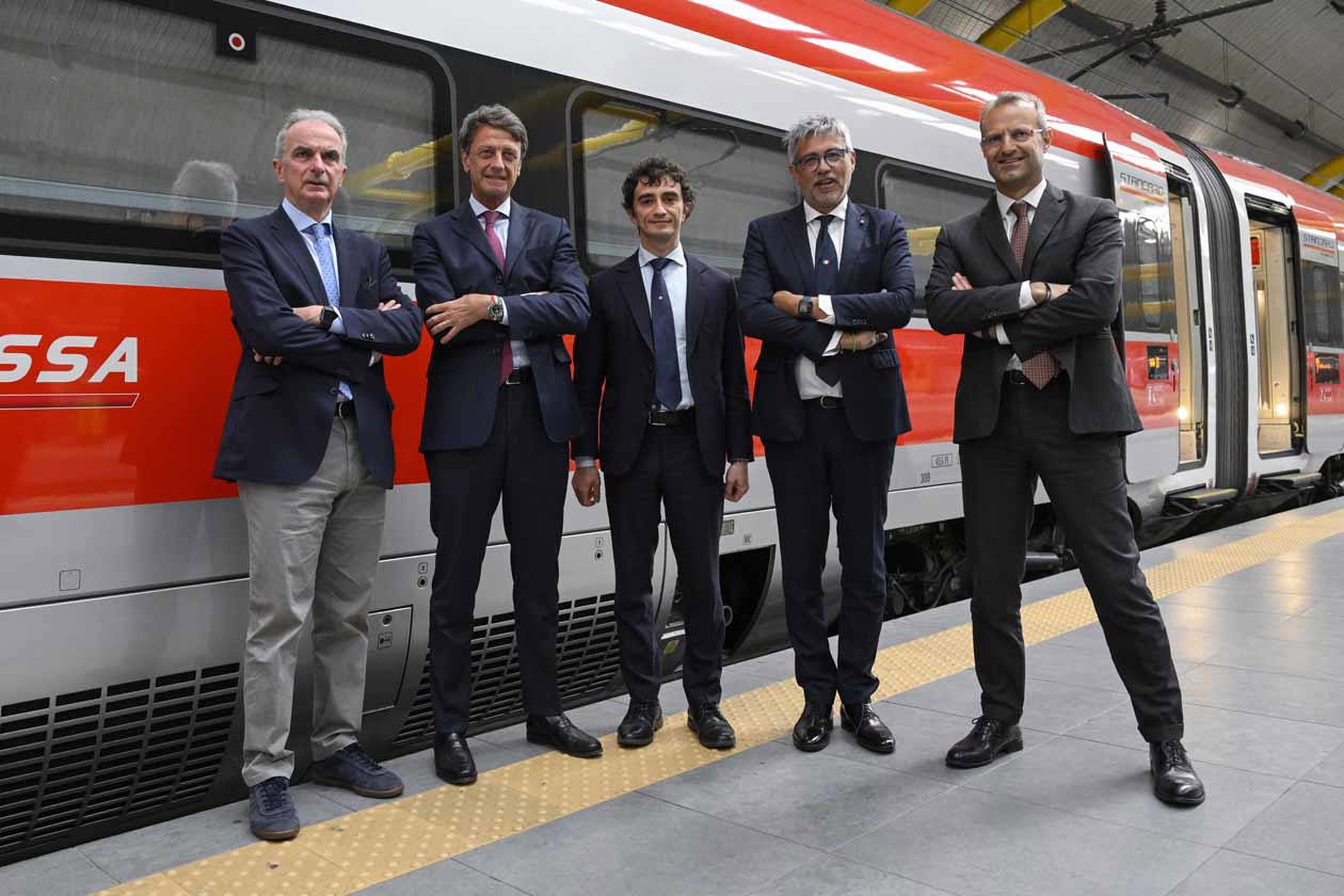 Da sinistra Pierluigi Di Palma, Luigi Corradi, il vice ministro infrastrutture e trasporti Galeazzo Bignami, Fabio Lazzerini, Marco Troncone