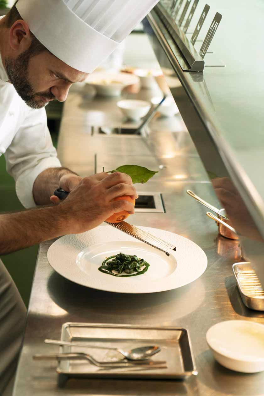 Chef stellato Enrico Bartolini con una nuova proposta gastronomica a bordo degli aerei di ITA Airways