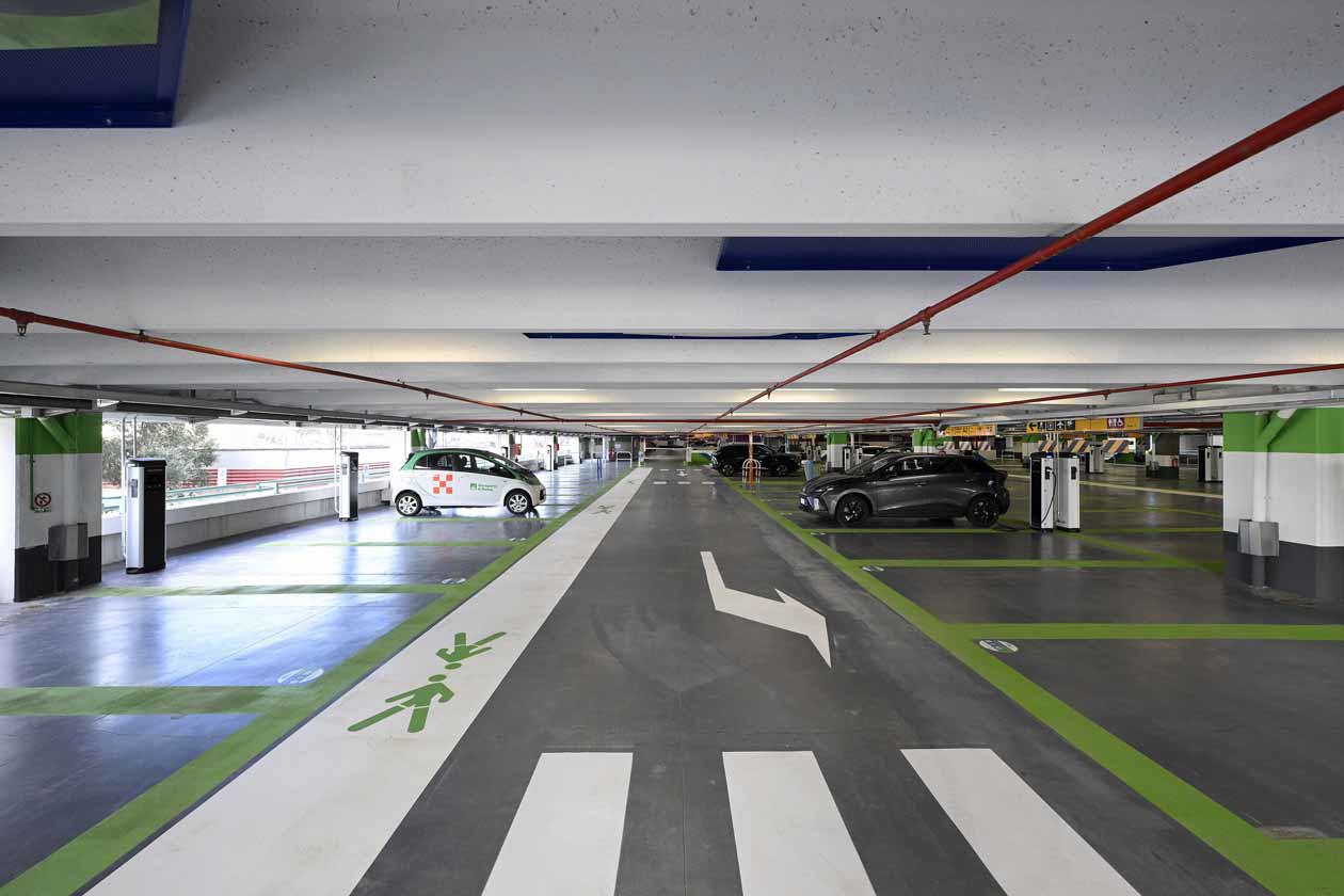 ADR e-move, Aeroporto di Fiumicino, parcheggio pubblico per veicoli elettrici. Copyright © ADR