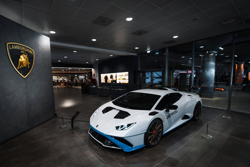 Lamborghini all'aeroporto di Bologna