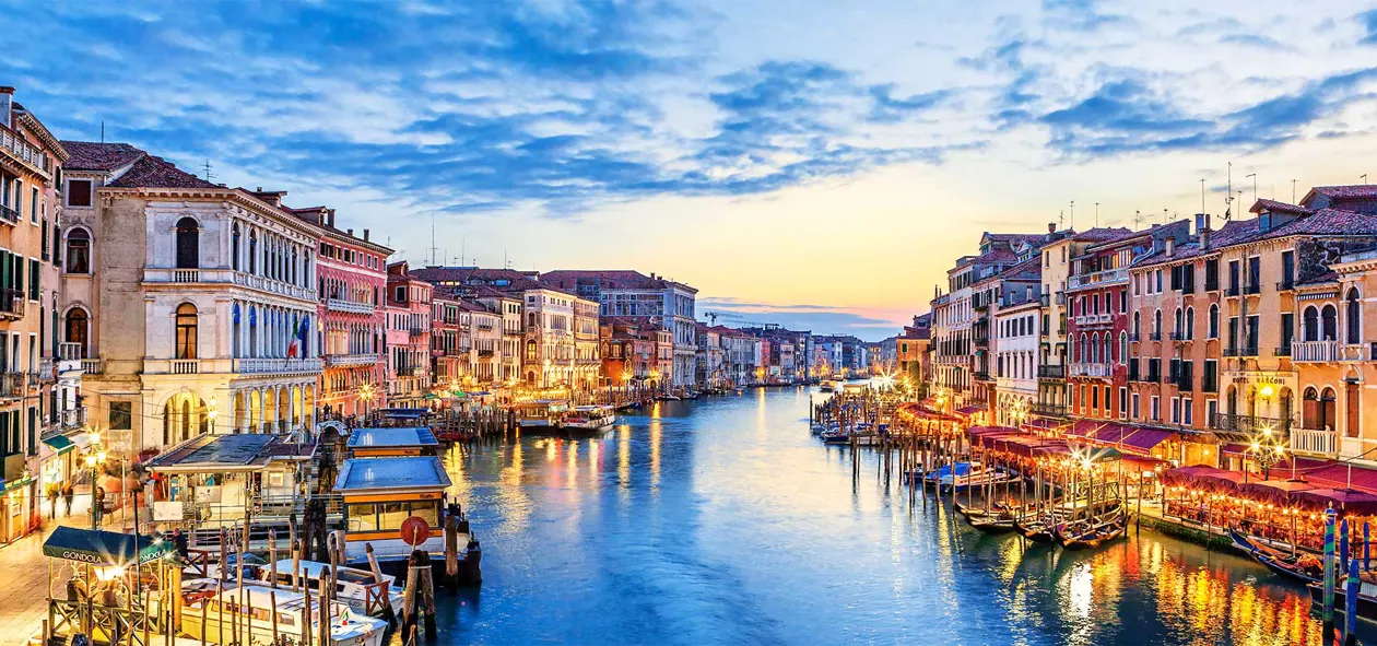 Venezia Foto Copyright © Sisterscom.com, Depositphotos