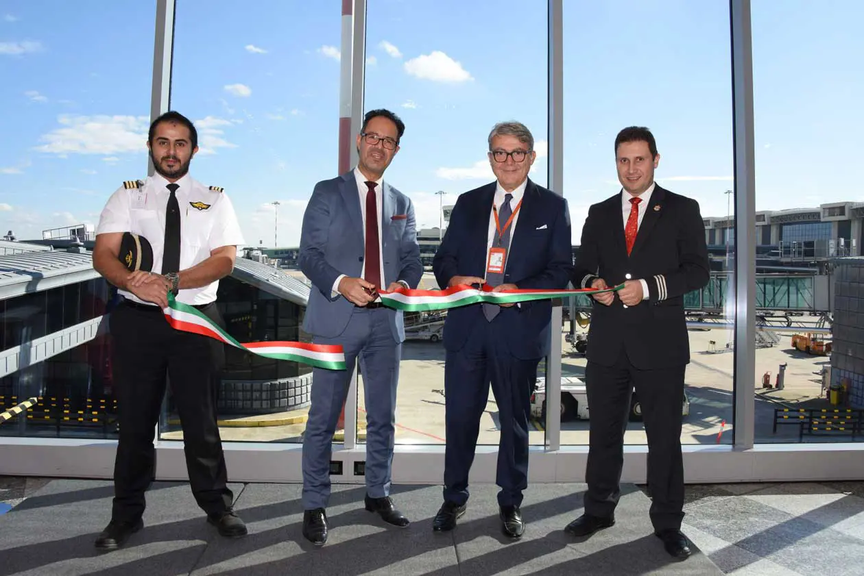 Andrea Tucci e Karim Makhlouf alla cerimonia a Malpensa per Royal Jordanian Airlines