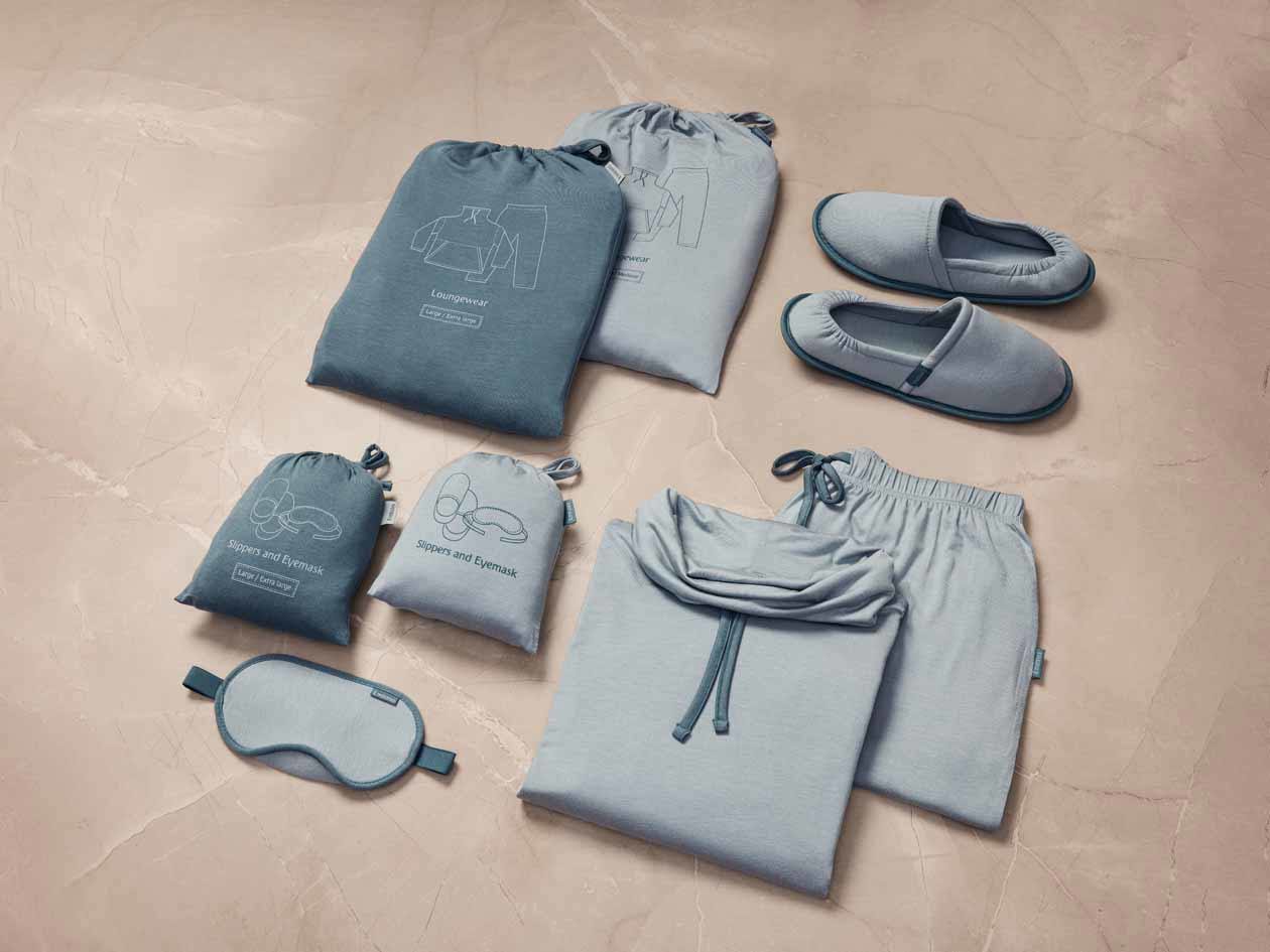 Emirates Business Class Loungewear. Copyright © Emirates Airlines / The Emirates Group