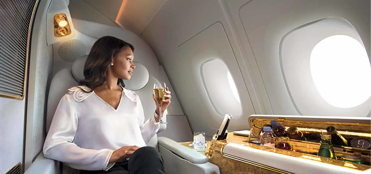 Gli champagne a bordo di Emirates. © Emirates Airlines / The Emirates Group