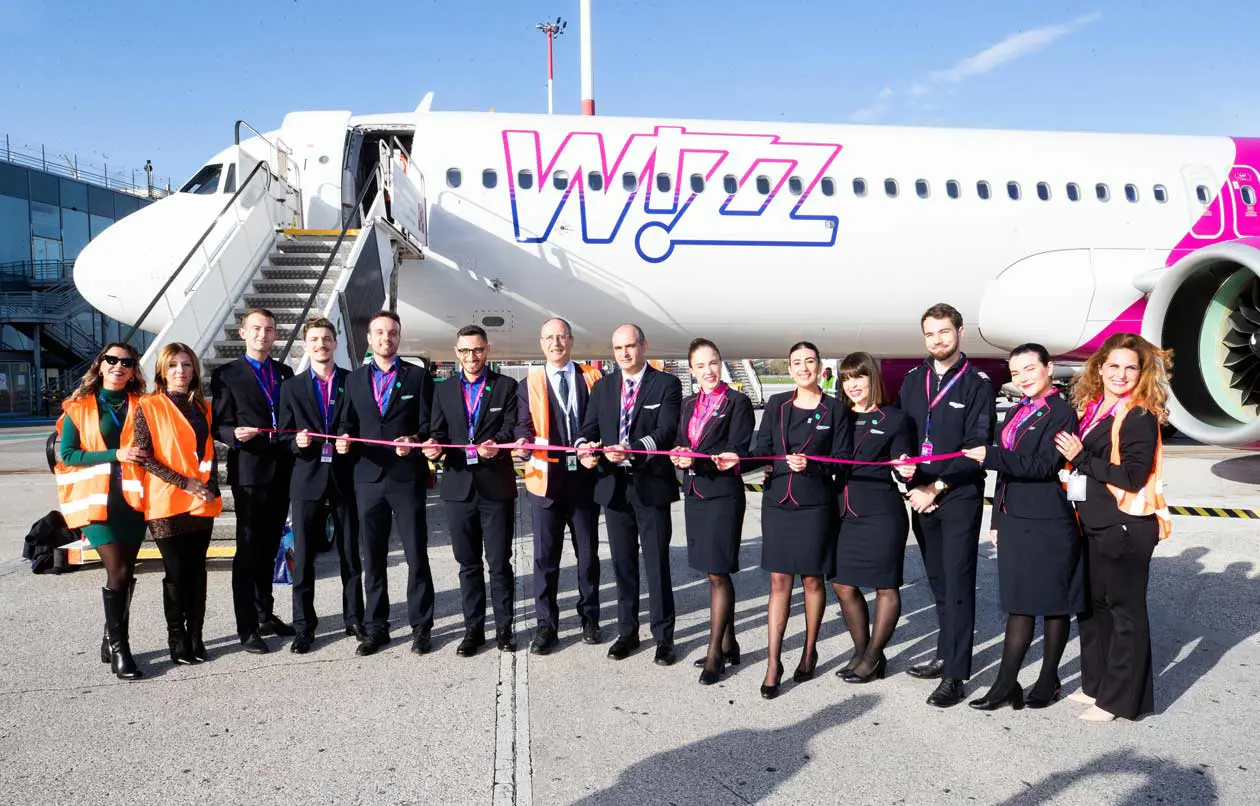 wizz air volo napoli abu dhabi