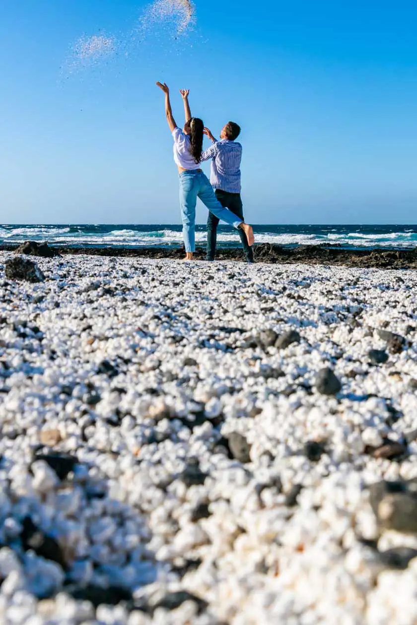 Popcorn beach, Playa de la Baja de la Burra a Fuerteventura. Copyright © Isole Canarie