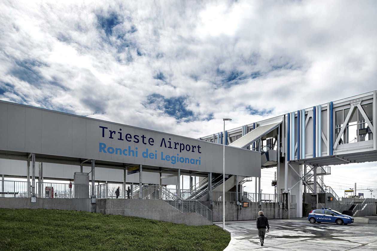 Fermata ferroviaria Trieste Airport.