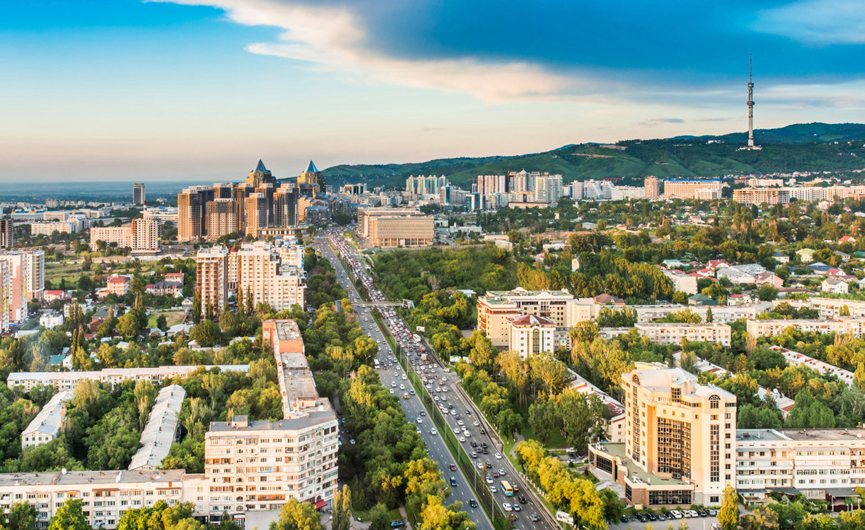 Almaty. Foto: Sisterscom.com, Shutterstock
