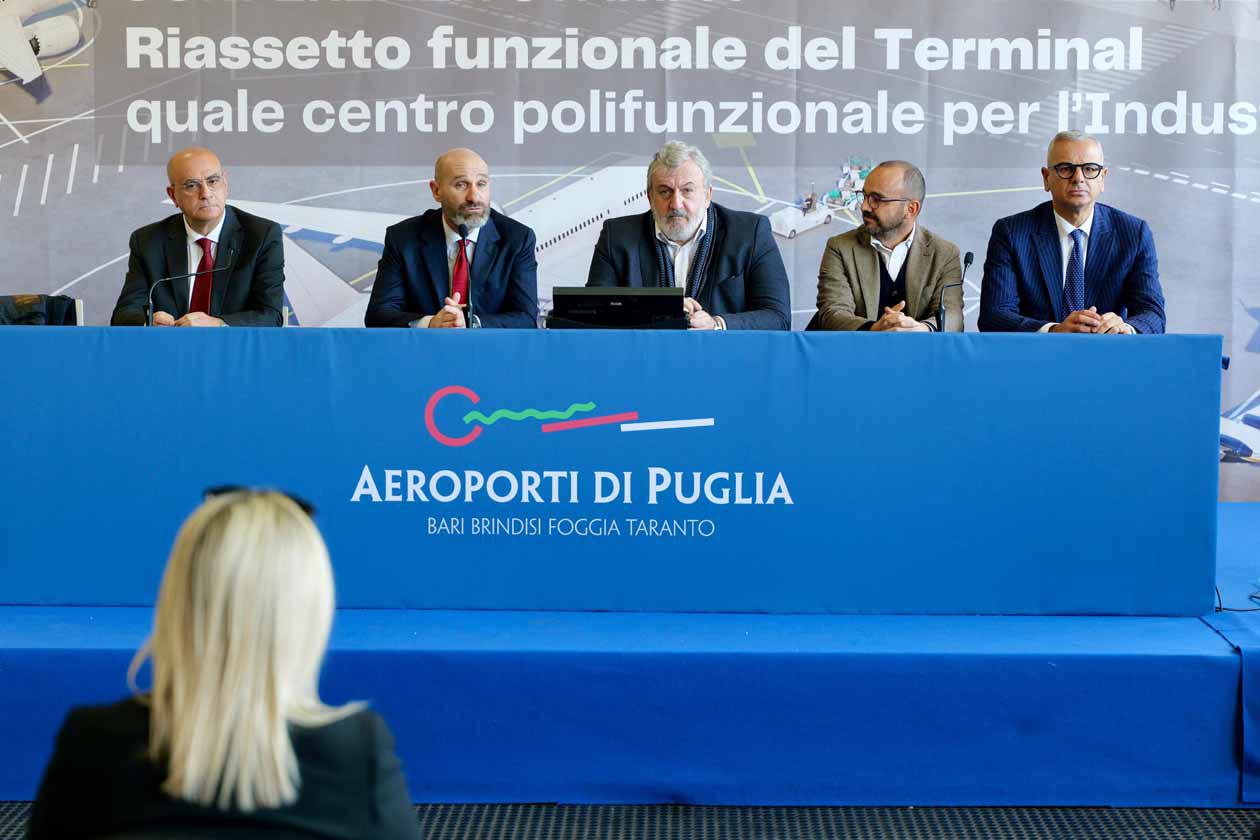 Aeroporto di Grottaglie. Conferenza. © Aeroporti di Puglia S.p.A.