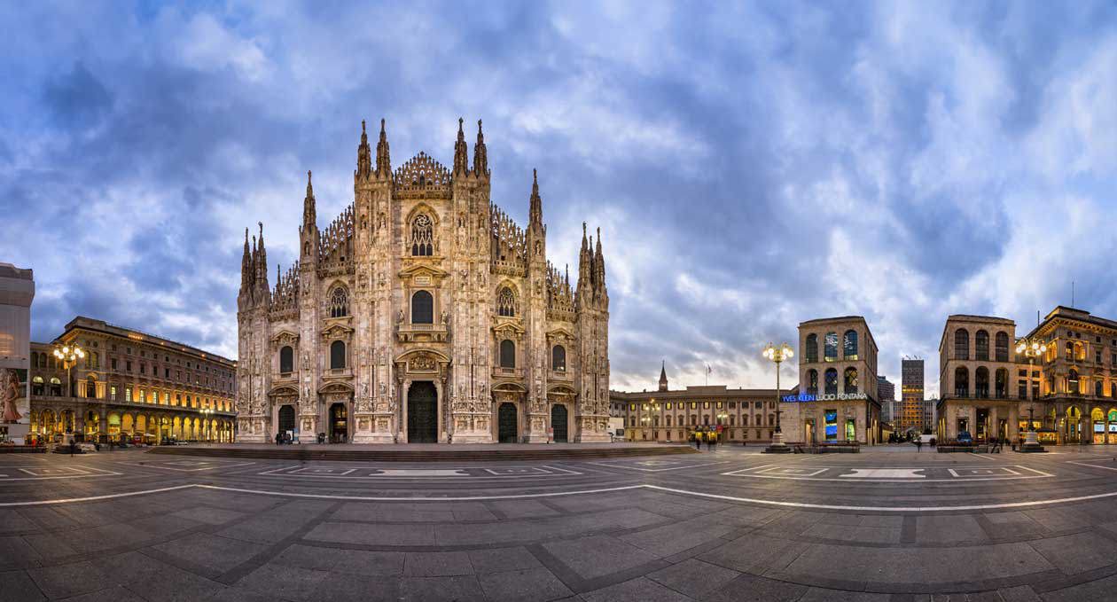 Milano. Foto uso editoriale: Copyright ©  Sisterscom.com / Shutterstock