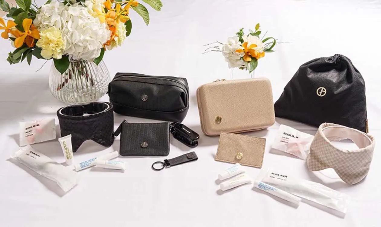 Amenity kit di EVA Air in collaborazione con Giorgio Armani Copyright © EVA Air